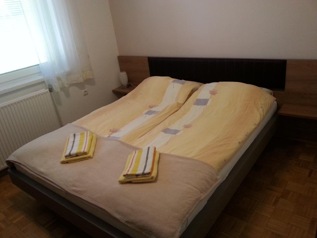 Apartments Mas Довє Екстер'єр фото
